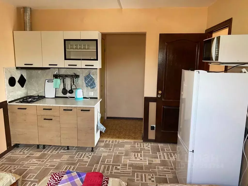 Комната Крым, Керчь ул. Галины Петровой, 37Г - Фото 1