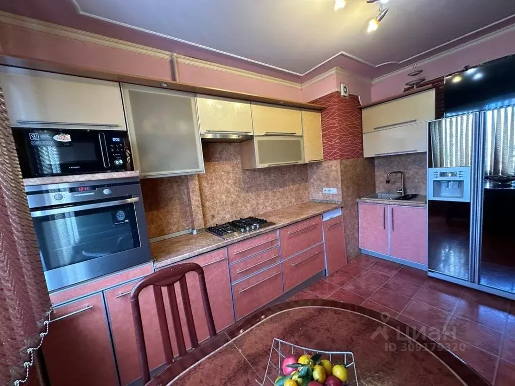 3-к кв. Омская область, Омск ул. Лукашевича, 25А (66.0 м) - Фото 1