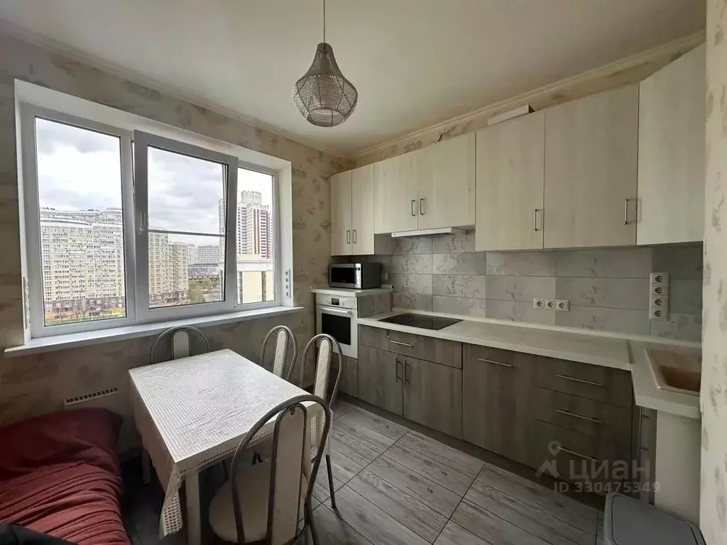 3-к кв. Москва ул. Академика Анохина, 26К4 (73.5 м) - Фото 1