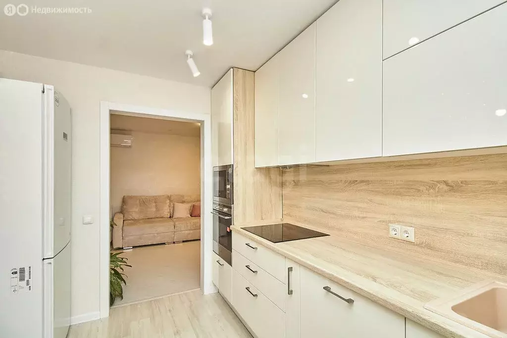 2-комнатная квартира: Тюмень, улица Федюнинского, 56 (53 м) - Фото 1