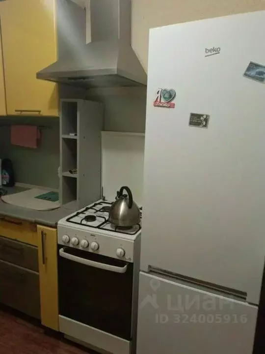 2-к кв. Омская область, Омск просп. Космический, 14 (45.0 м) - Фото 2