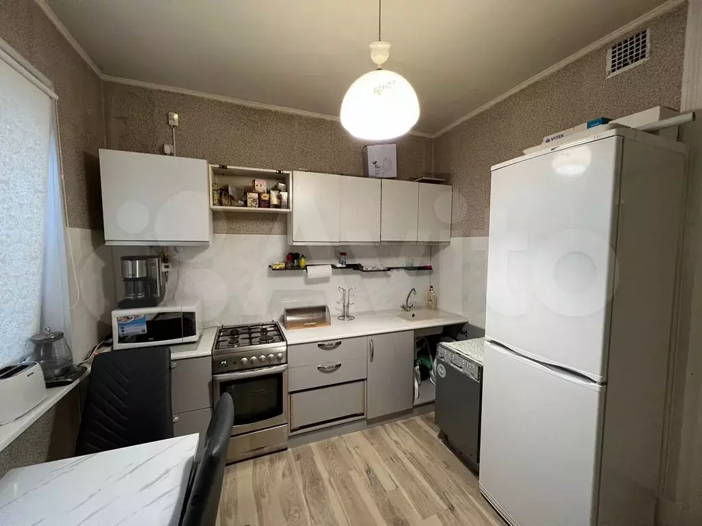 2-к. квартира, 54 м, 5/5 эт. - Фото 0