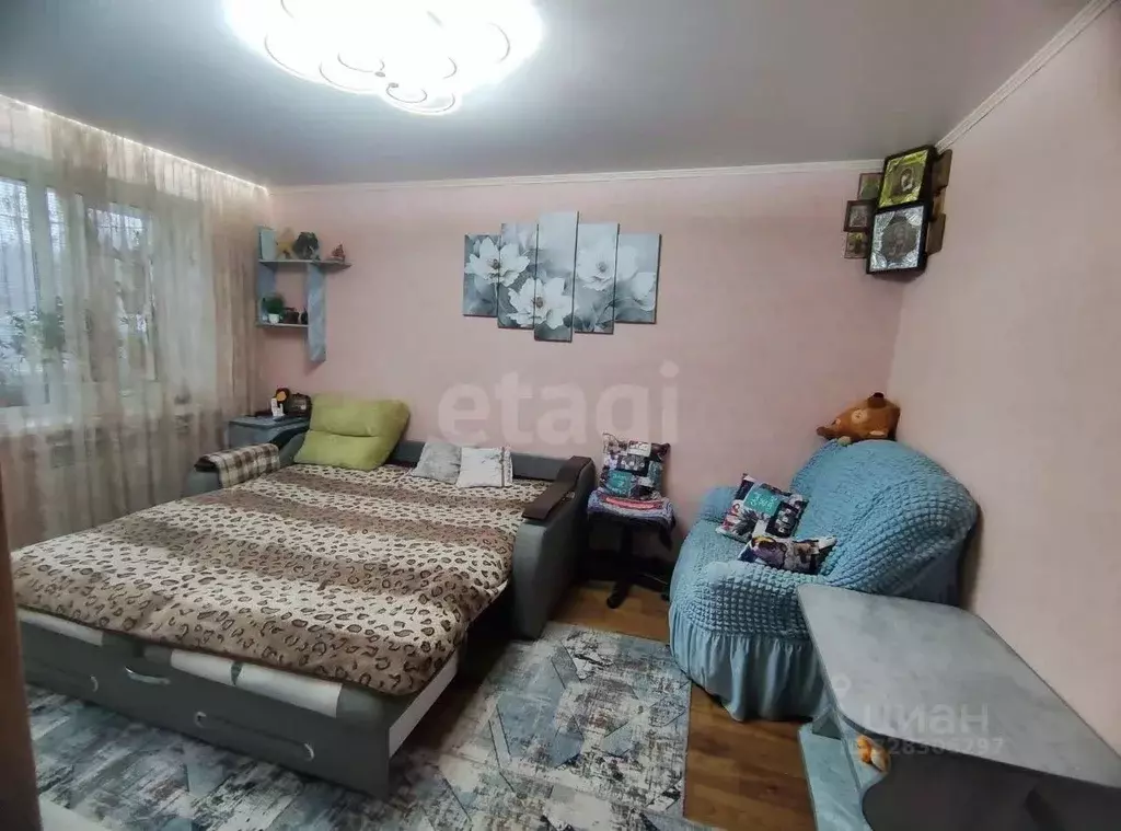 2-к кв. Белгородская область, Бирюч Красногвардейский район, ул. 9 ... - Фото 0