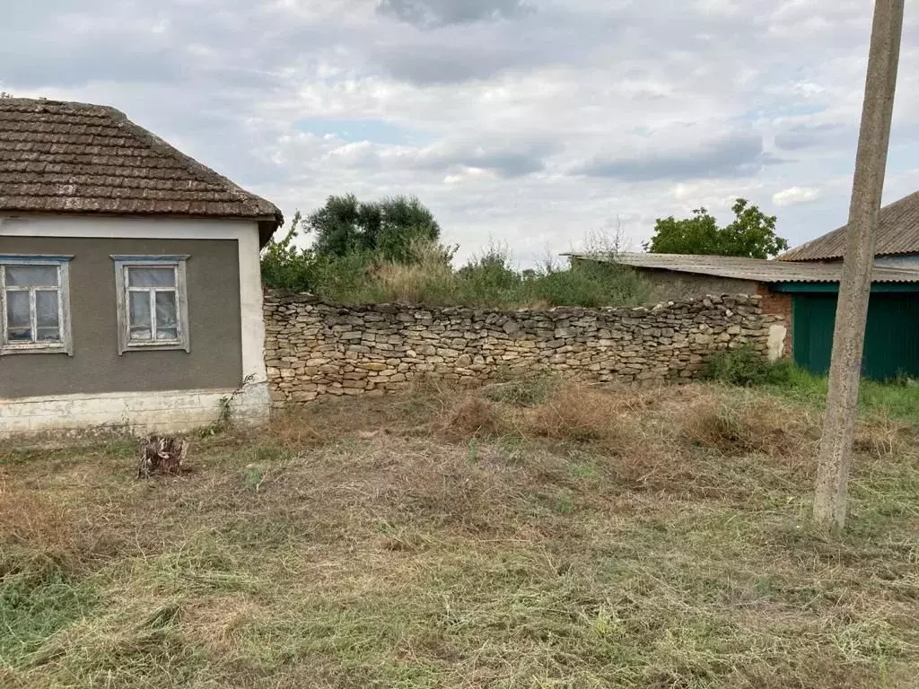 Дом в Ставропольский край, Александровский муниципальный округ, с. ... - Фото 0