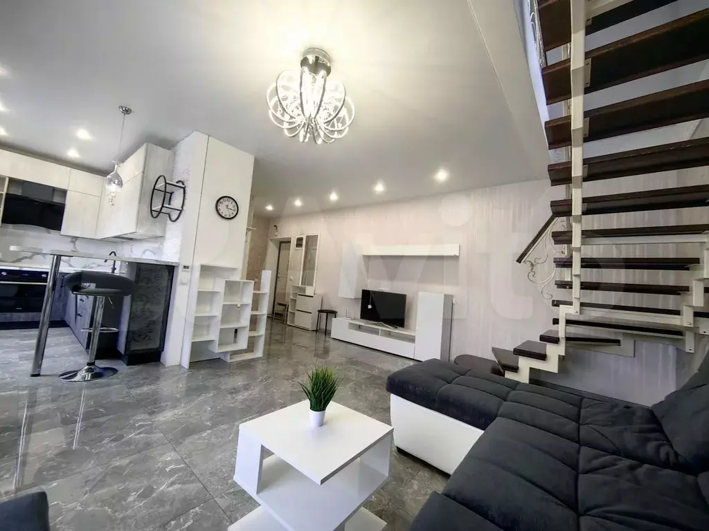 2-к. квартира, 80 м, 3/3 эт. - Фото 1