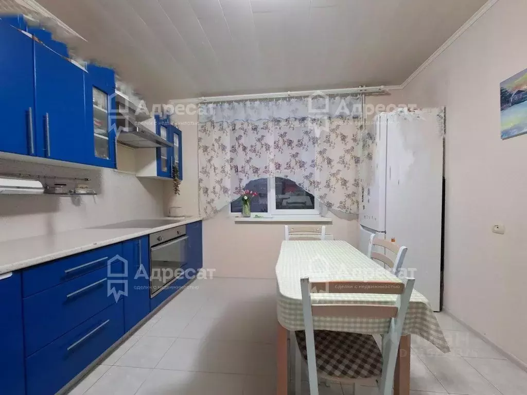 3-к кв. Волгоградская область, Волгоград ул. Рыкачева, 22 (66.2 м) - Фото 1