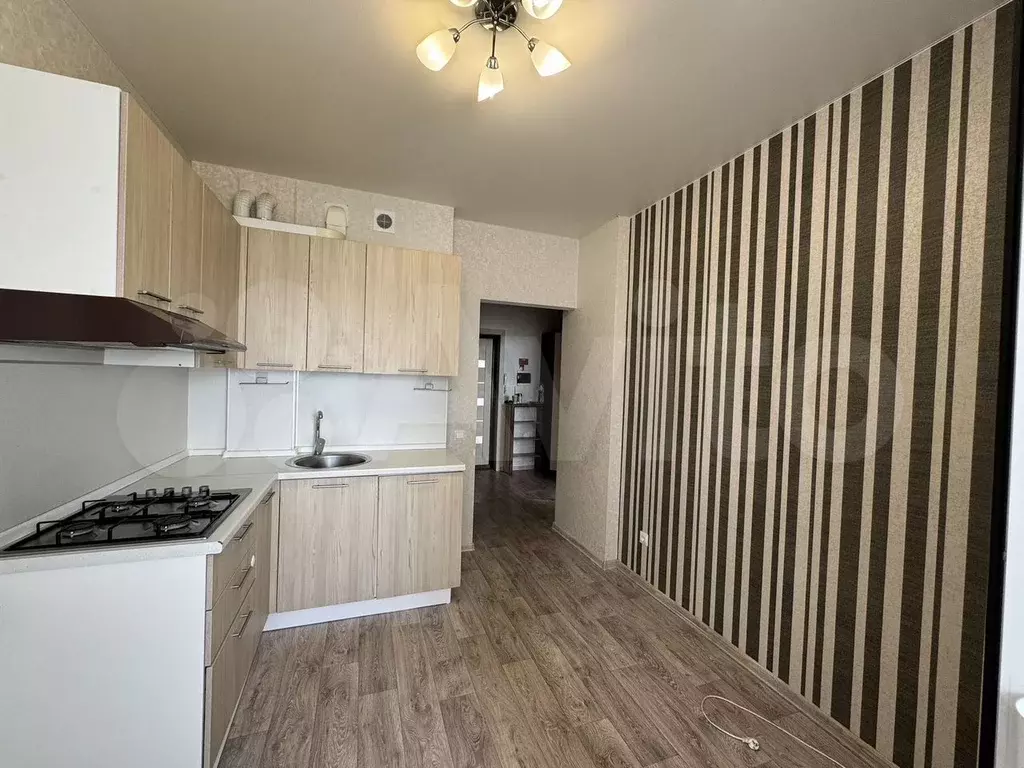 1-к. квартира, 39 м, 6/7 эт. - Фото 0