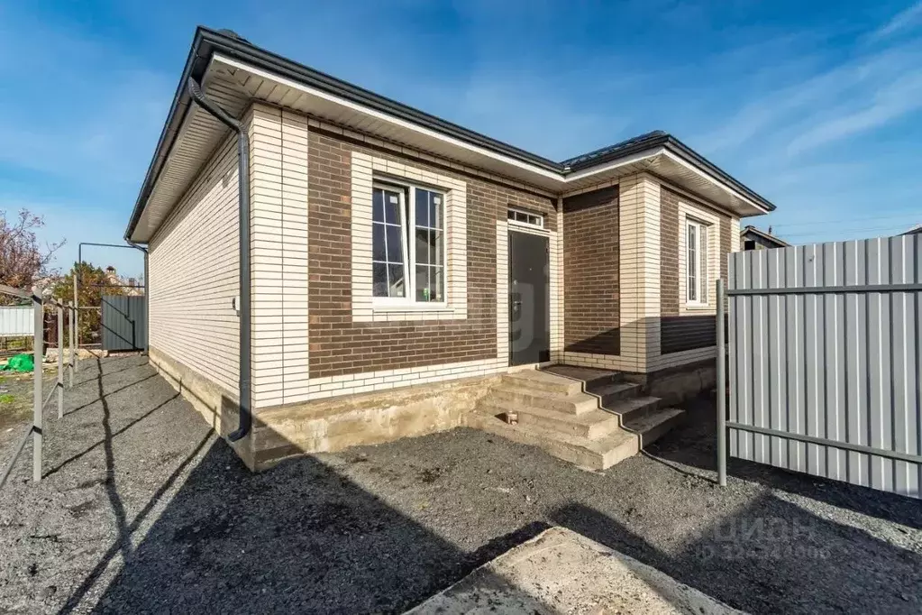 Дом в Ростовская область, Батайск ул. Циолковского (100 м) - Фото 1