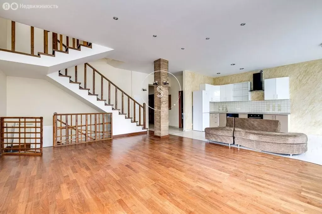 Дом в Рождественно, территория Барвиха Клаб (450 м) - Фото 0