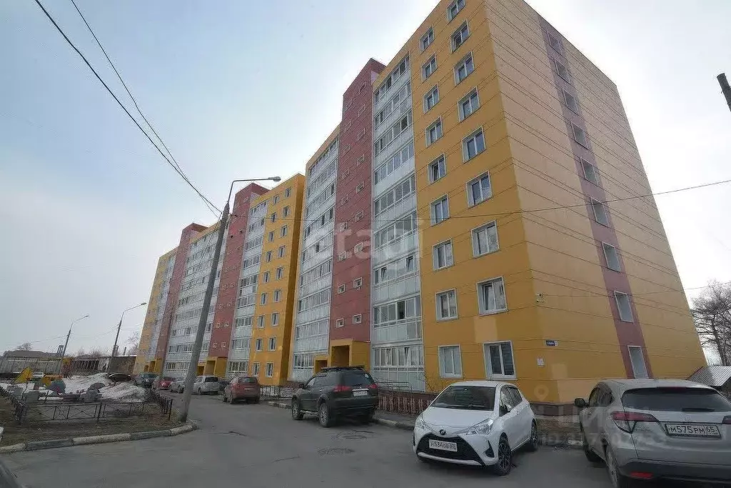 2-к кв. Сахалинская область, Южно-Сахалинск Крайняя ул., 37 (66.4 м) - Фото 0