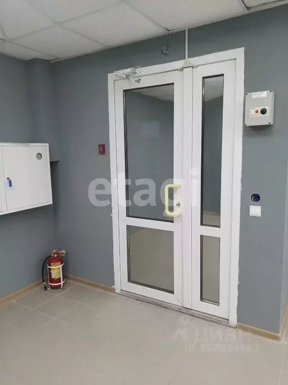 Помещение свободного назначения в Коми, Сыктывкар ул. Старовского, ... - Фото 2