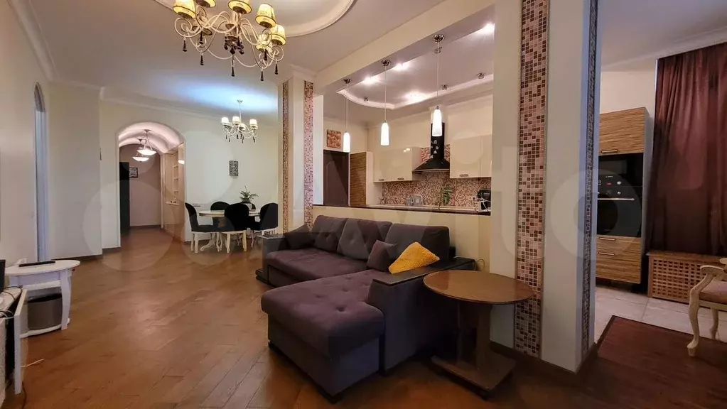 3-к. квартира, 127,4 м, 4/8 эт. - Фото 0