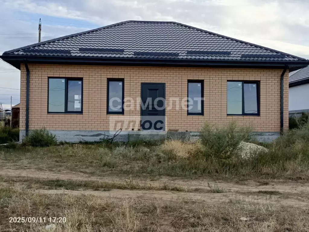 Дом в Калмыкия, Элиста  (120 м) - Фото 1