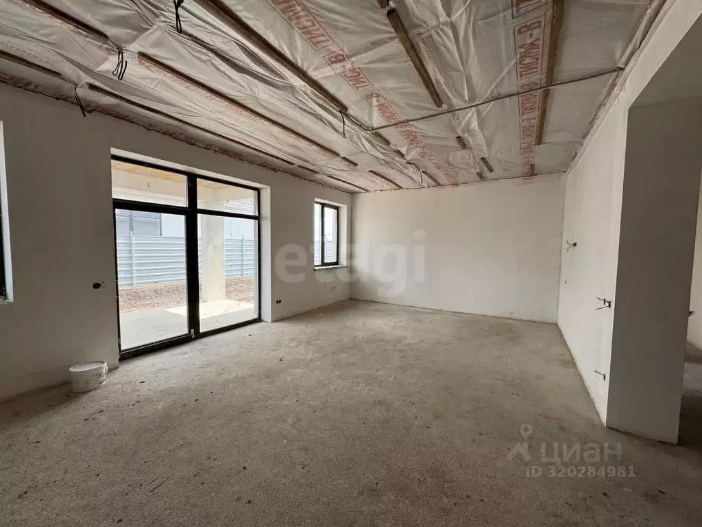 Дом в Крым, Симферопольский район, Мирновское с/пос, с. Белоглинка ул. ... - Фото 1