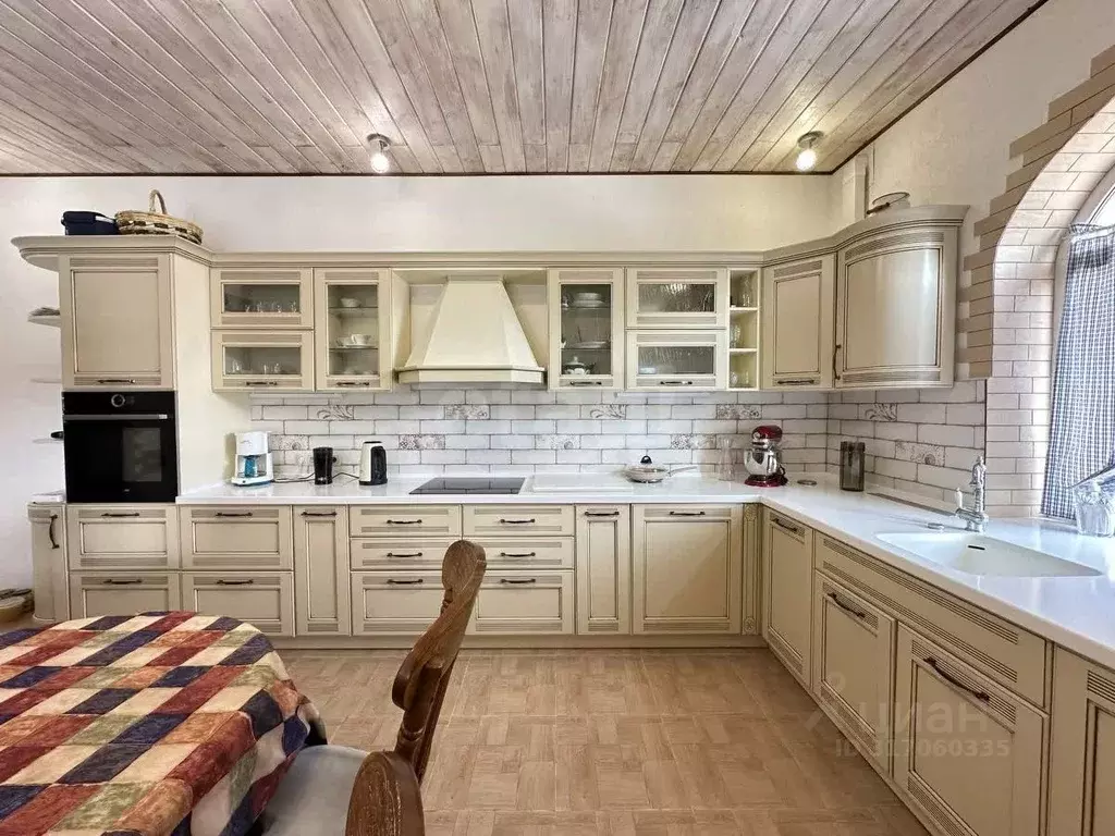 Дом в Саратовская область, Маркс ул. 6-я Волжская, 4 (290 м) - Фото 1