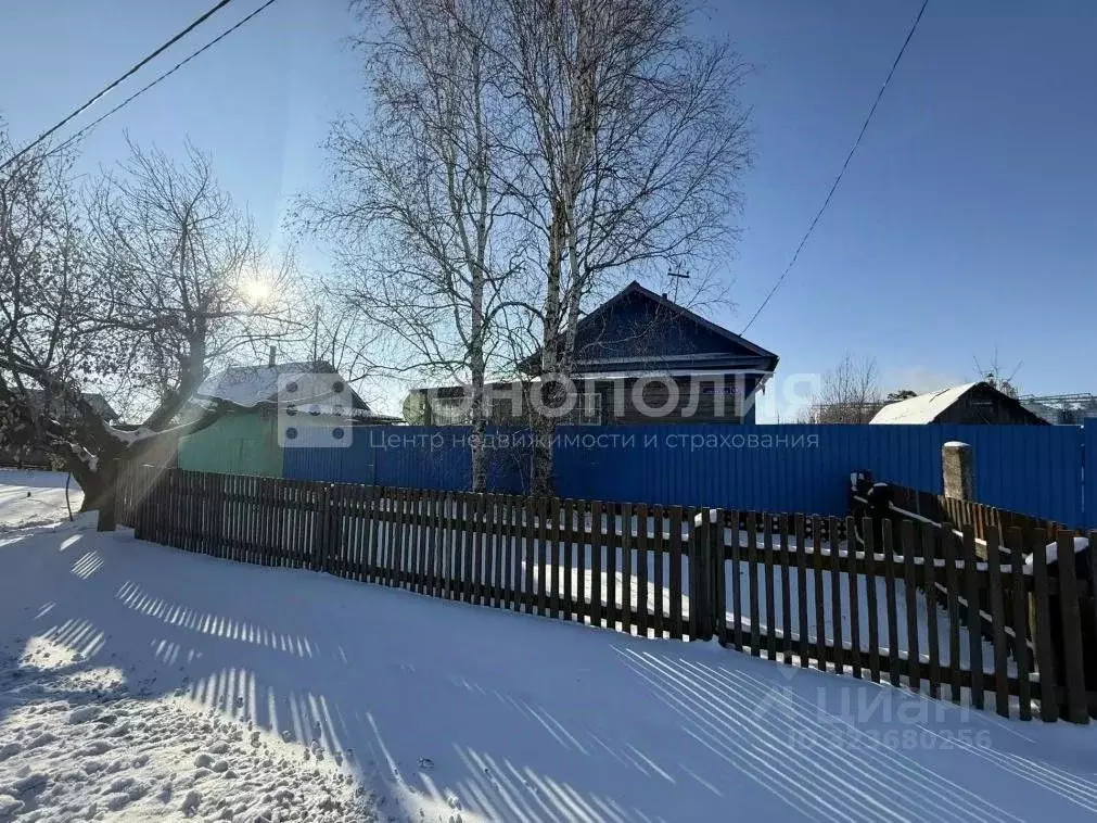 Дом в Амурская область, Белогорский муниципальный округ, с. Возжаевка ... - Фото 1