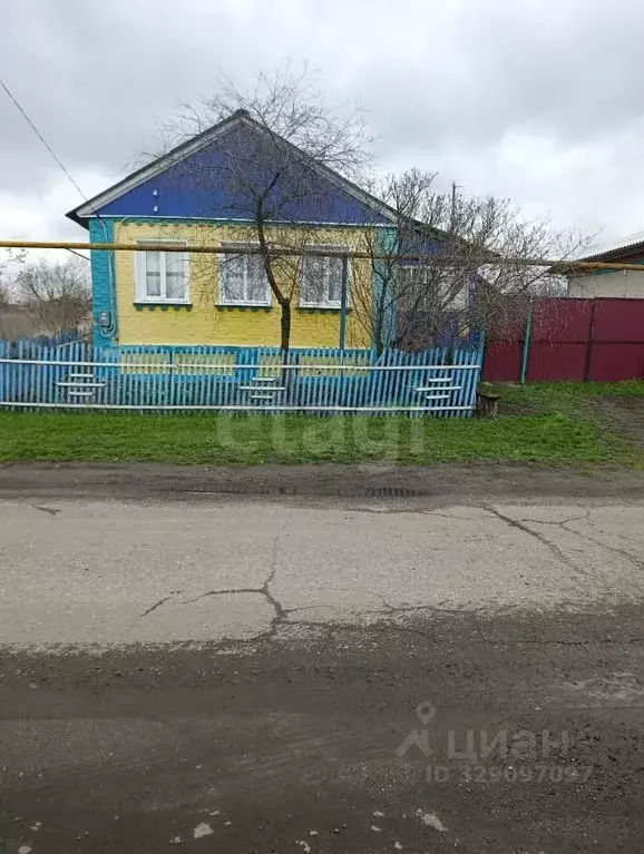 Дом в Белгородская область, Новооскольский муниципальный округ, с. ... - Фото 2