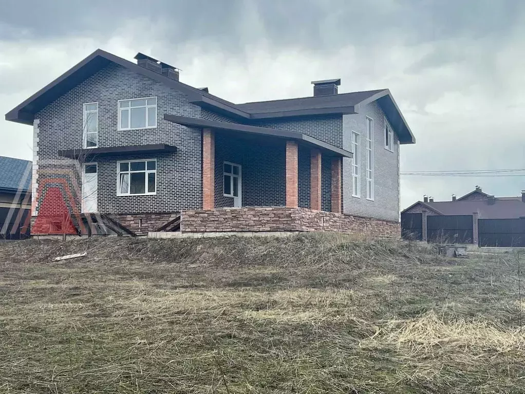 Дом в Башкортостан, Иглинский район, с. Акбердино ул. Дружбы (300 м) - Фото 0