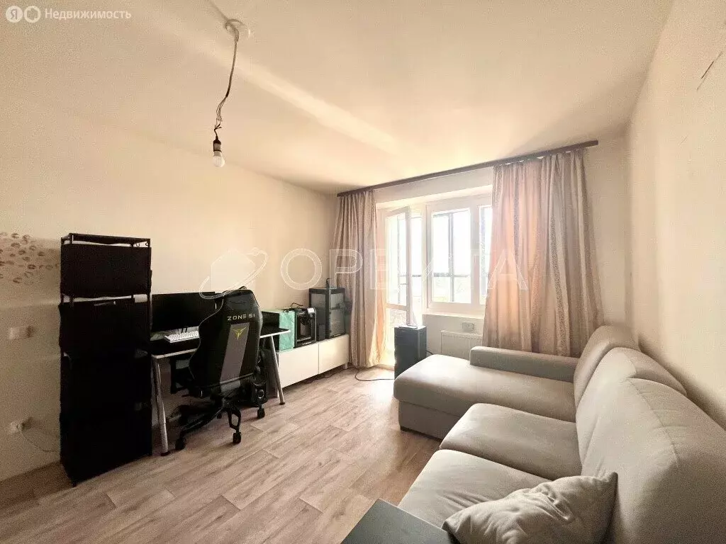 1-комнатная квартира: Тюмень, улица Павла Шарова, 27 (37.4 м) - Фото 2