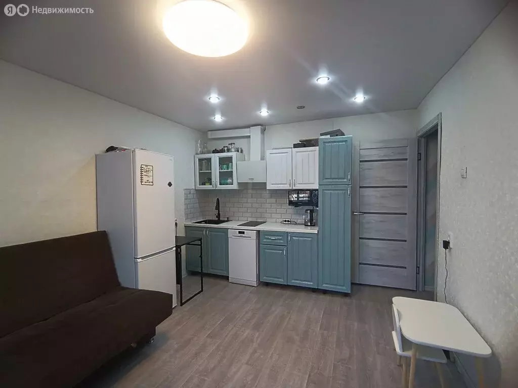 2-комнатная квартира: Реж, Александровская улица, 100 (50.9 м) - Фото 2