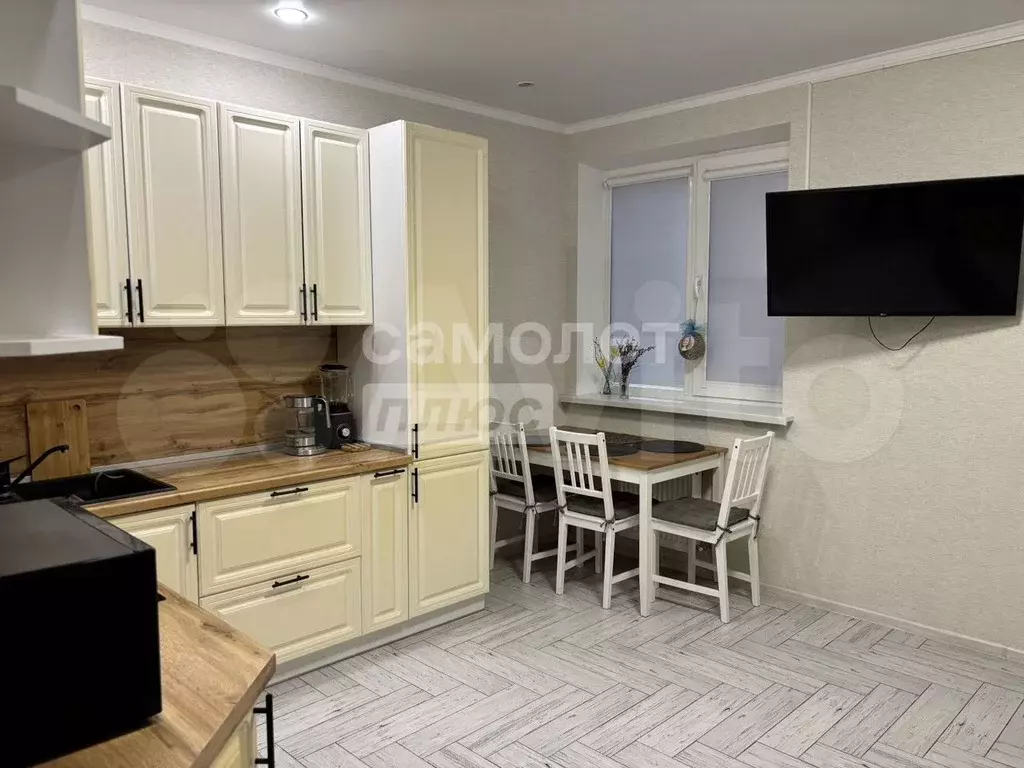 2-к. квартира, 70 м, 16/16 эт. - Фото 0