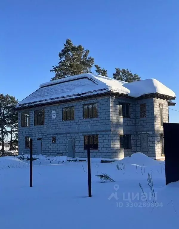 Дом в Свердловская область, Ревда ул. Панфилова, 26 (290 м) - Фото 1