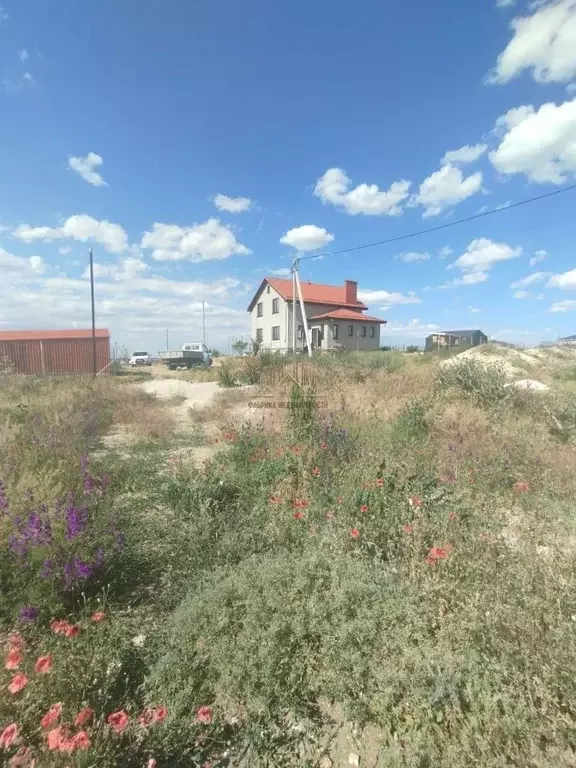 Участок в Крым, Симферопольский район, с. Трудовое ул. ... - Фото 1