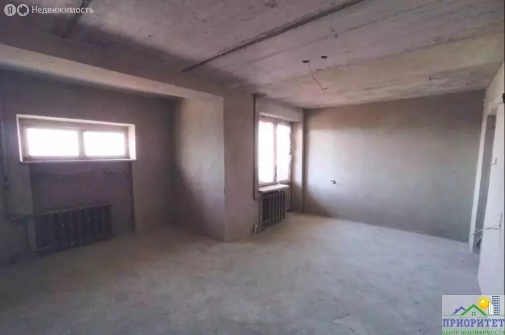 3-комнатная квартира: Кисловодск, улица Островского, 33 (100 м) - Фото 1