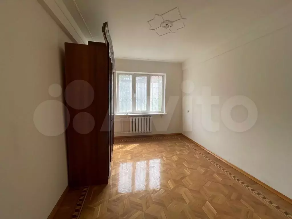 5-к. квартира, 100м, 2/5эт. - Фото 1