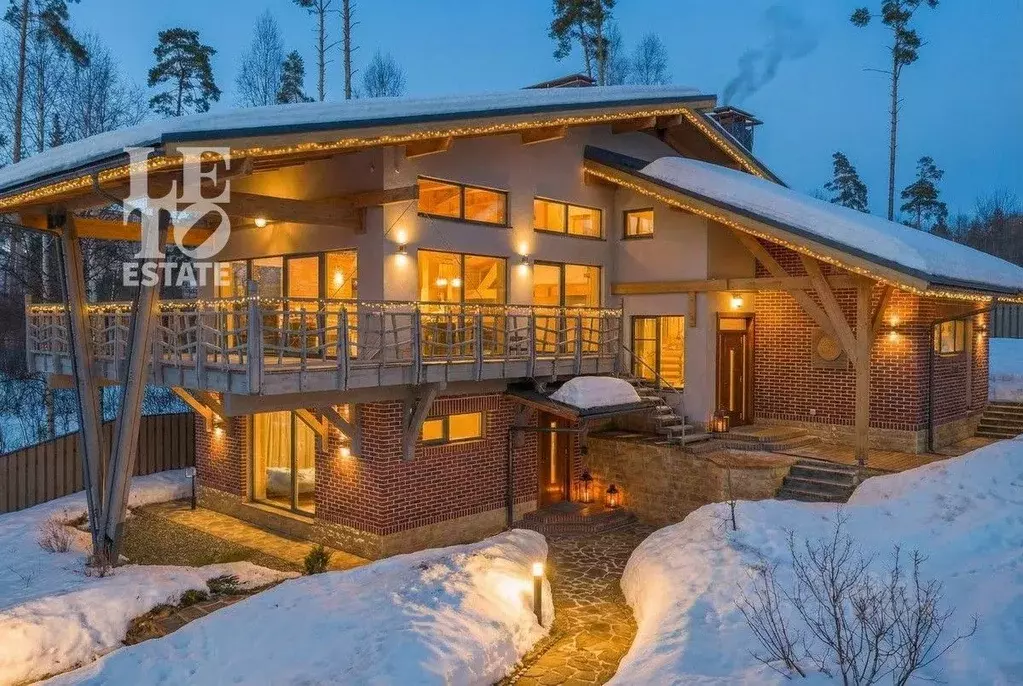 Дом в Московская область, Пушкино Набережная ул. (288 м) - Фото 1