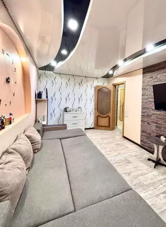 2-к кв. Белгородская область, Белгород ул. Есенина, 12 (50.3 м) - Фото 2