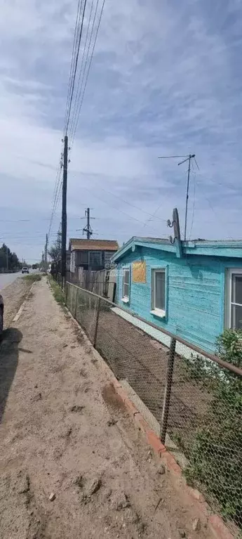 Дом в Астраханская область, Наримановский район, с. Старокучергановка ... - Фото 0