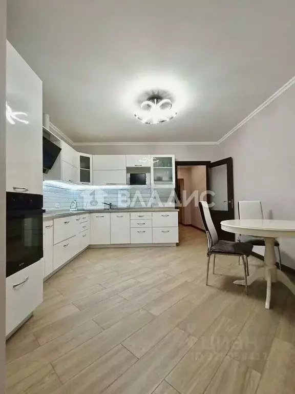 2-к кв. Белгородская область, Белгород бул. Юности, 41 (82.0 м) - Фото 1