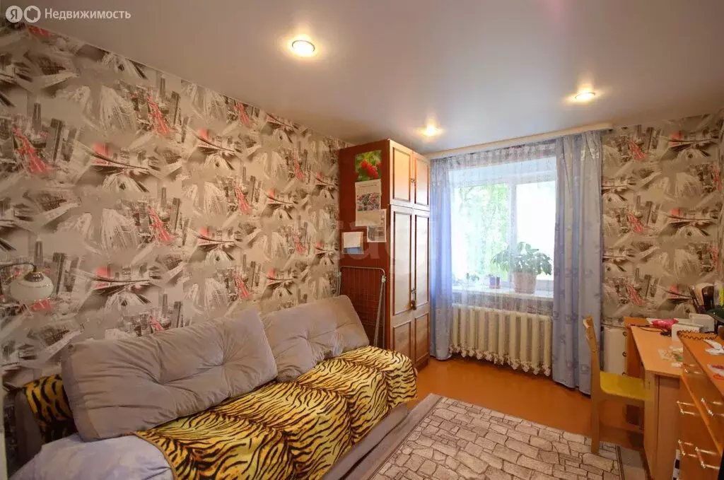 4-комнатная квартира: Заводоуковск, улица Энергетиков, 43А (93 м) - Фото 1