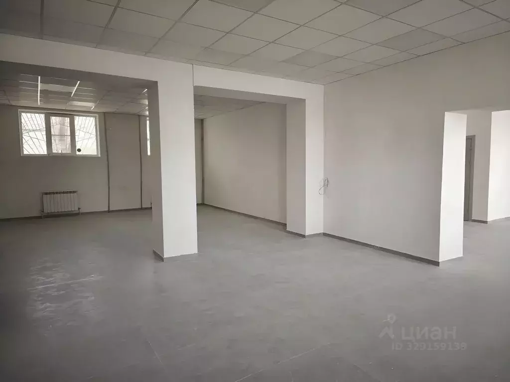 Торговая площадь в Краснодарский край, Новороссийск наб. Адмирала ... - Фото 1