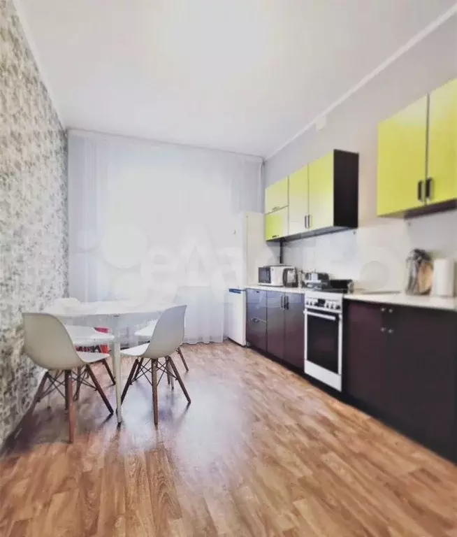 2-к. квартира, 60 м, 6/9 эт. - Фото 0