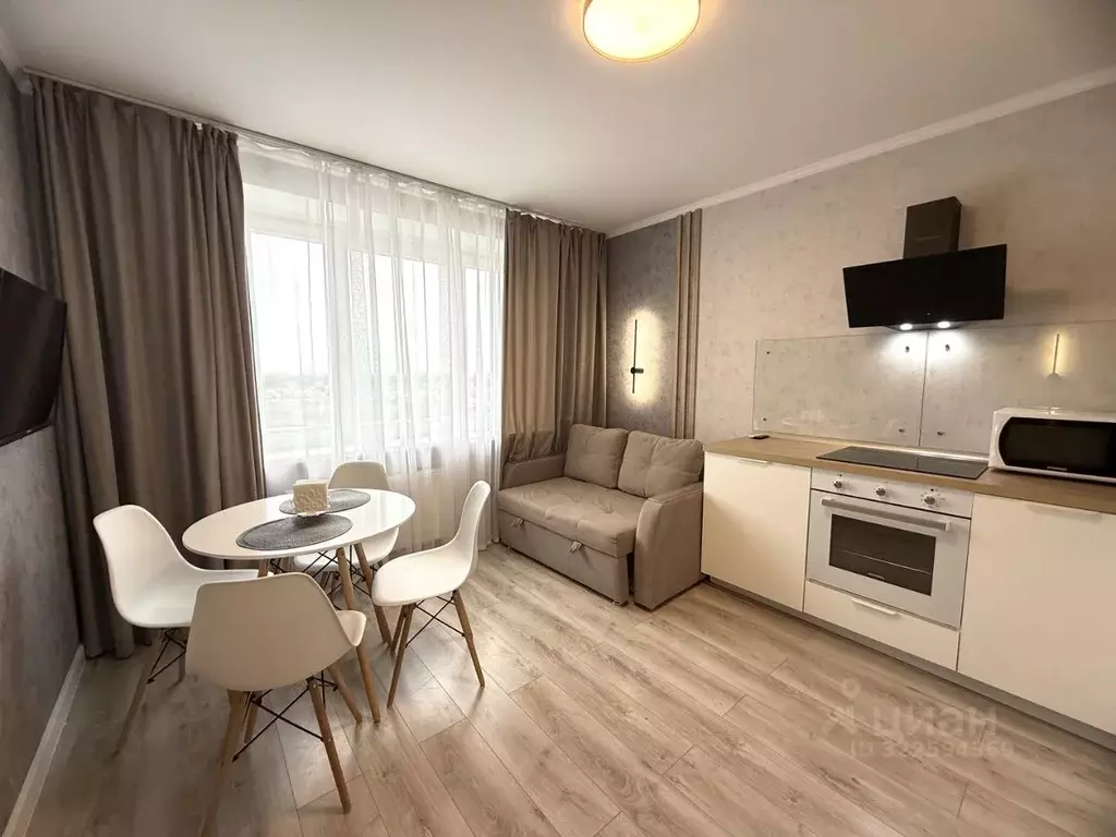 1-к кв. Тюменская область, Тюмень ул. Монтажников, 42 (40.0 м) - Фото 2