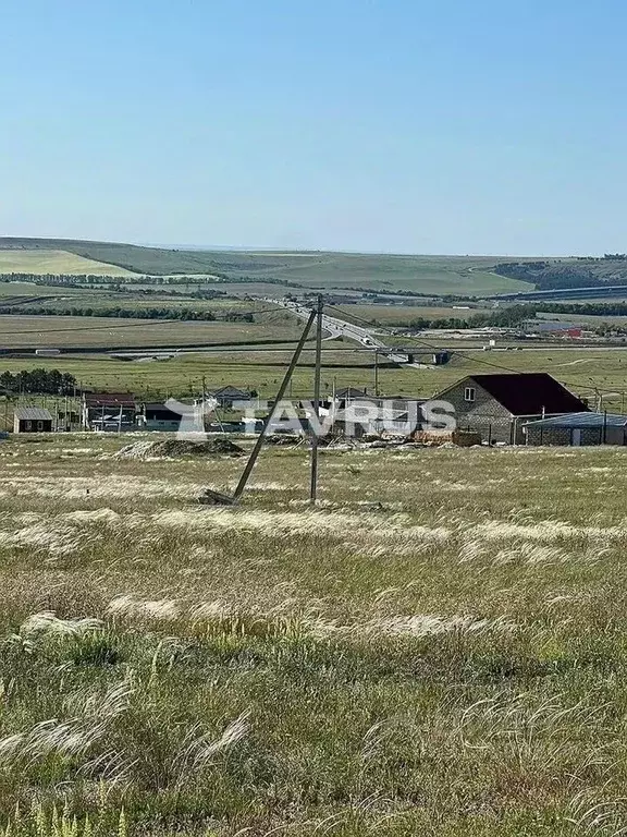Участок в Крым, Симферопольский район, Чистенское с/пос, с. Левадки  ... - Фото 1