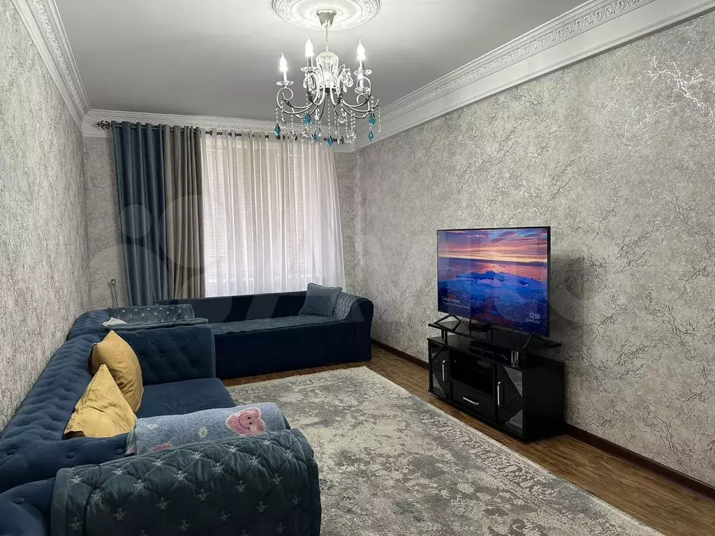 2-к. квартира, 74 м, 1/4 эт. - Фото 0