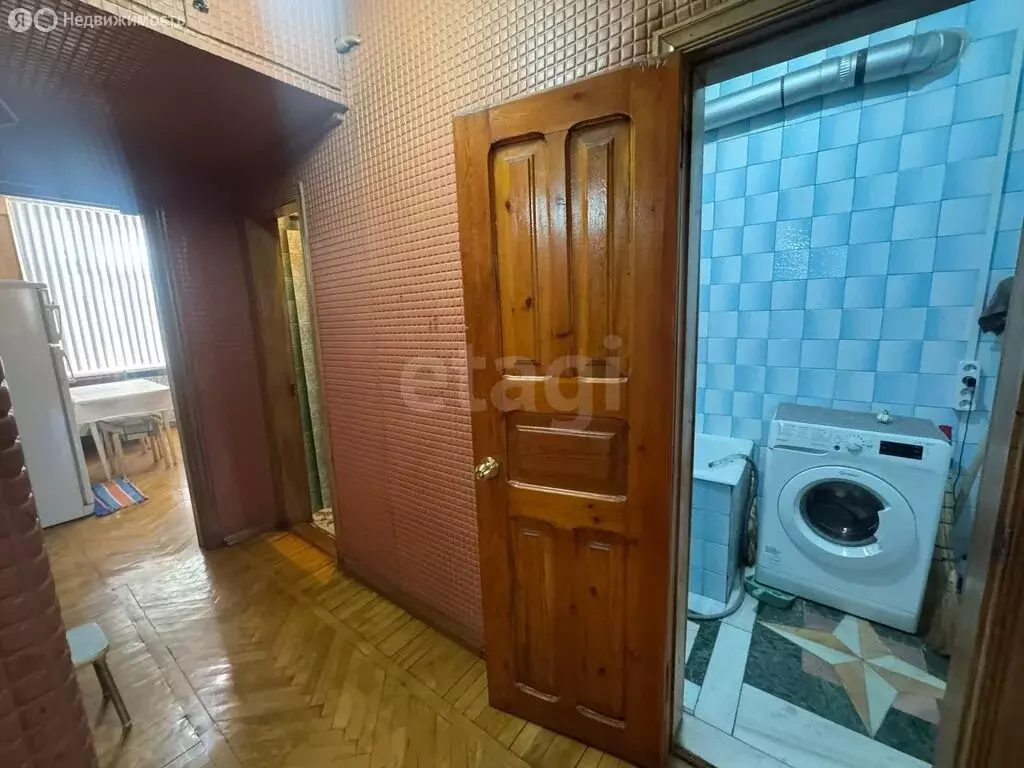 2-комнатная квартира: Владикавказ, улица Тельмана, 10 (60 м) - Фото 1