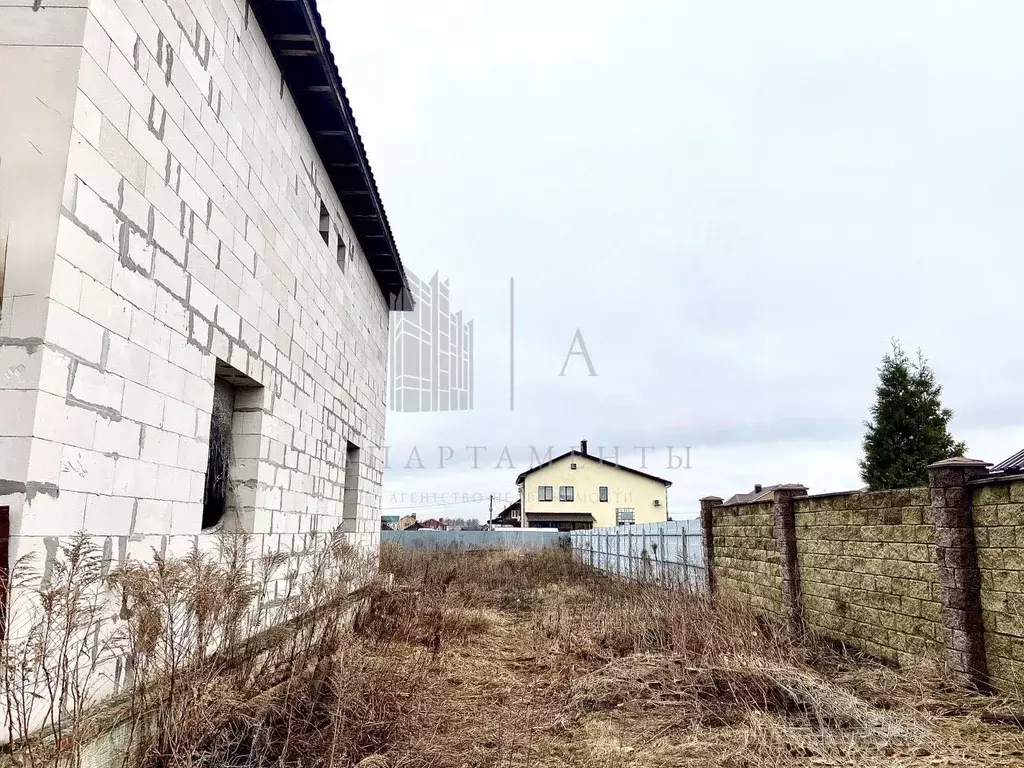 Дом в Рязанская область, Рыбное ул. Емельяна Павленкова, 38 (300 м) - Фото 1