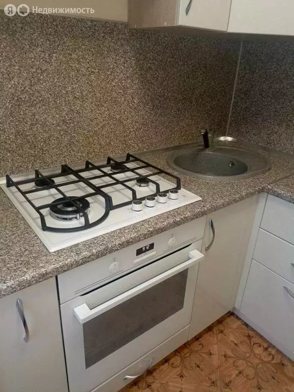 3-комнатная квартира: Железногорск, улица Димитрова, 3к2 (61.3 м) - Фото 1