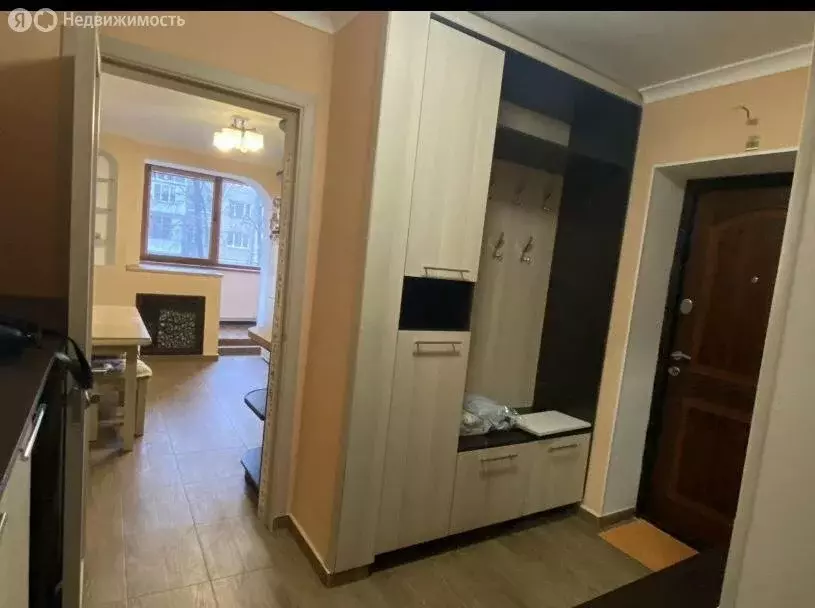 3-комнатная квартира: Кисловодск, улица Орджоникидзе (75 м) - Фото 1
