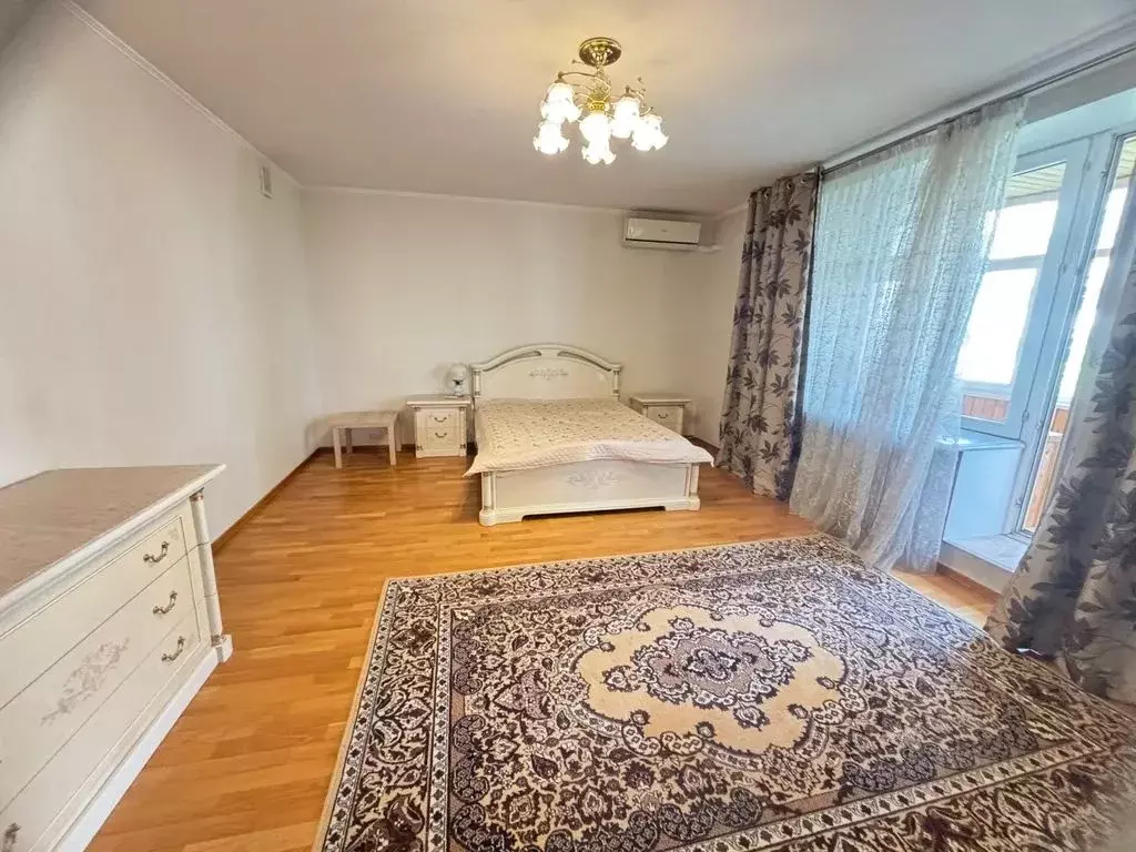 3-к кв. Татарстан, Казань ул. Галиаскара Камала, 55 (130.0 м) - Фото 1