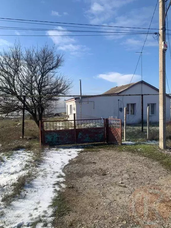 Дом в Крым, Раздольненский район, Березовское с/пос, с. Березовка ул. ... - Фото 2