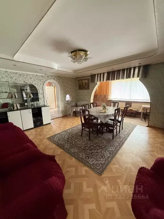 Дом в Сахалинская область, Южно-Сахалинск Брянская ул., 26 (400 м) - Фото 1