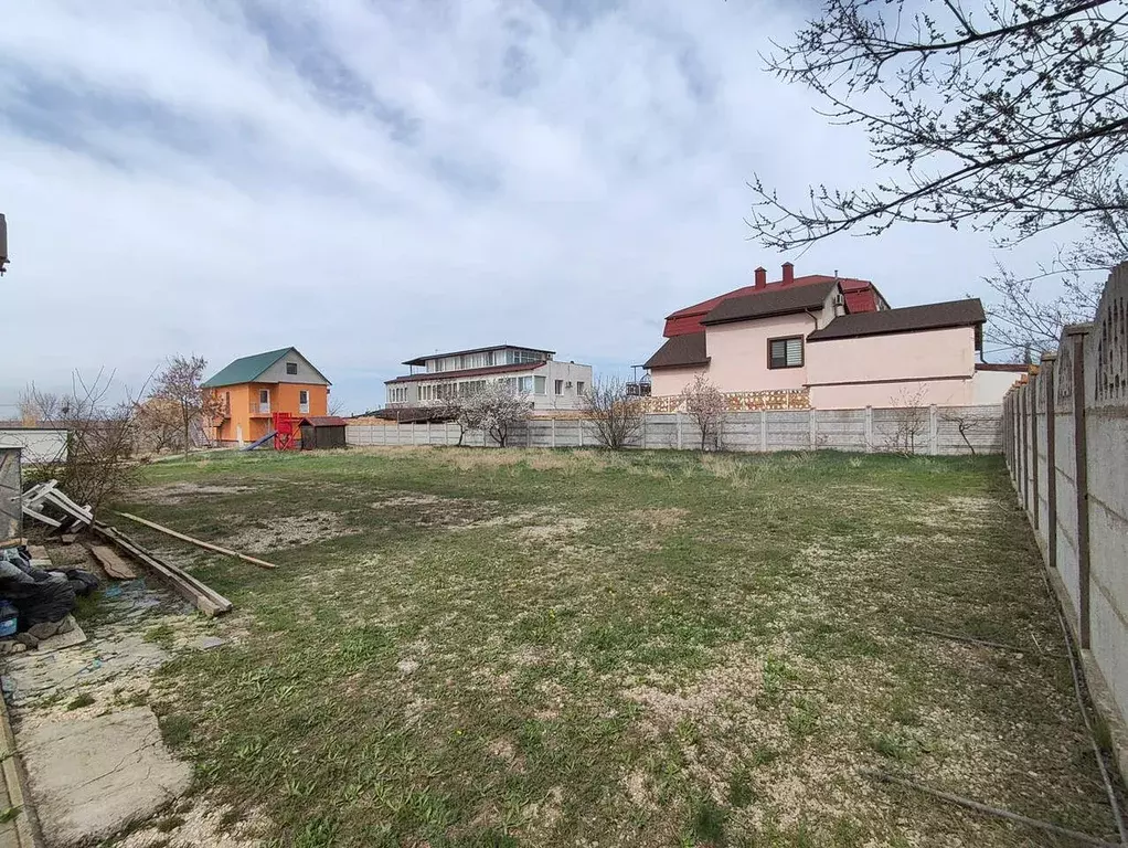 Участок в Крым, Евпатория городской округ, Заозерное пгт ул. ... - Фото 1