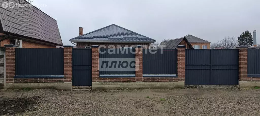 Дом в Майкоп, улица Жени Попова, 20 (100 м) - Фото 1