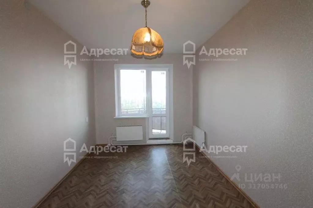 3-к кв. Волгоградская область, Волгоград ул. Репина, 3 (64.7 м) - Фото 1