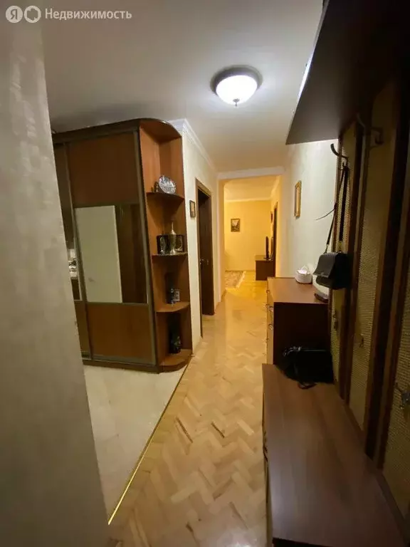 3-комнатная квартира: Махачкала, улица Джамалутдина Атаева, 4 (60.8 м) - Фото 1